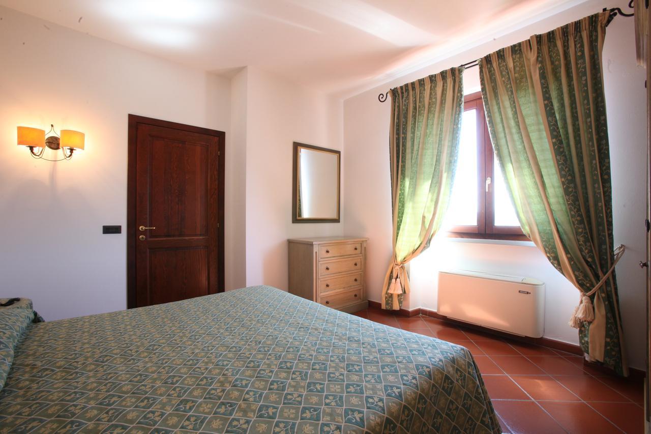 Albergo Filippo II Porto Santo Stefano  Exterior photo