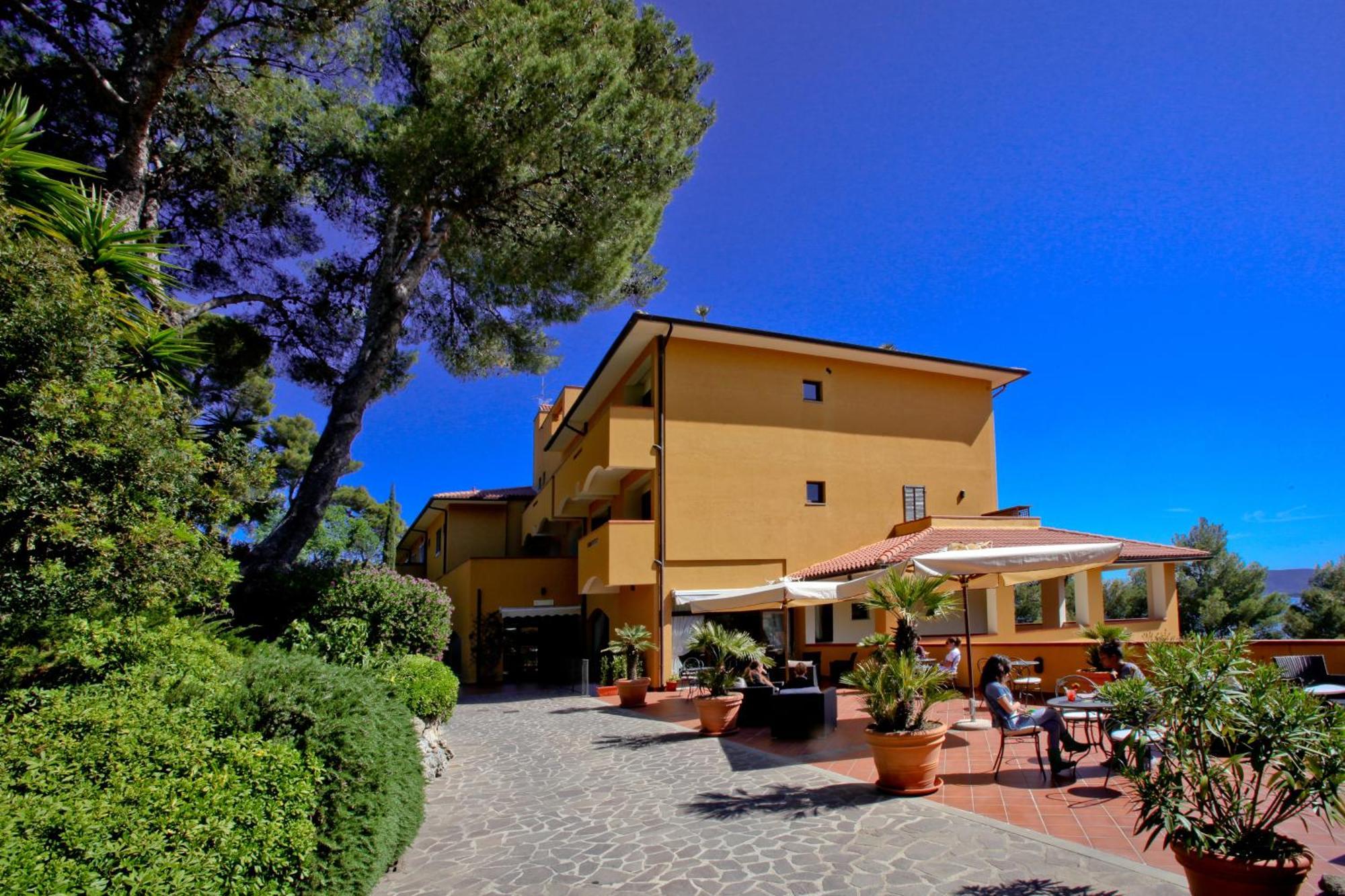 Albergo Filippo II Porto Santo Stefano  Exterior photo
