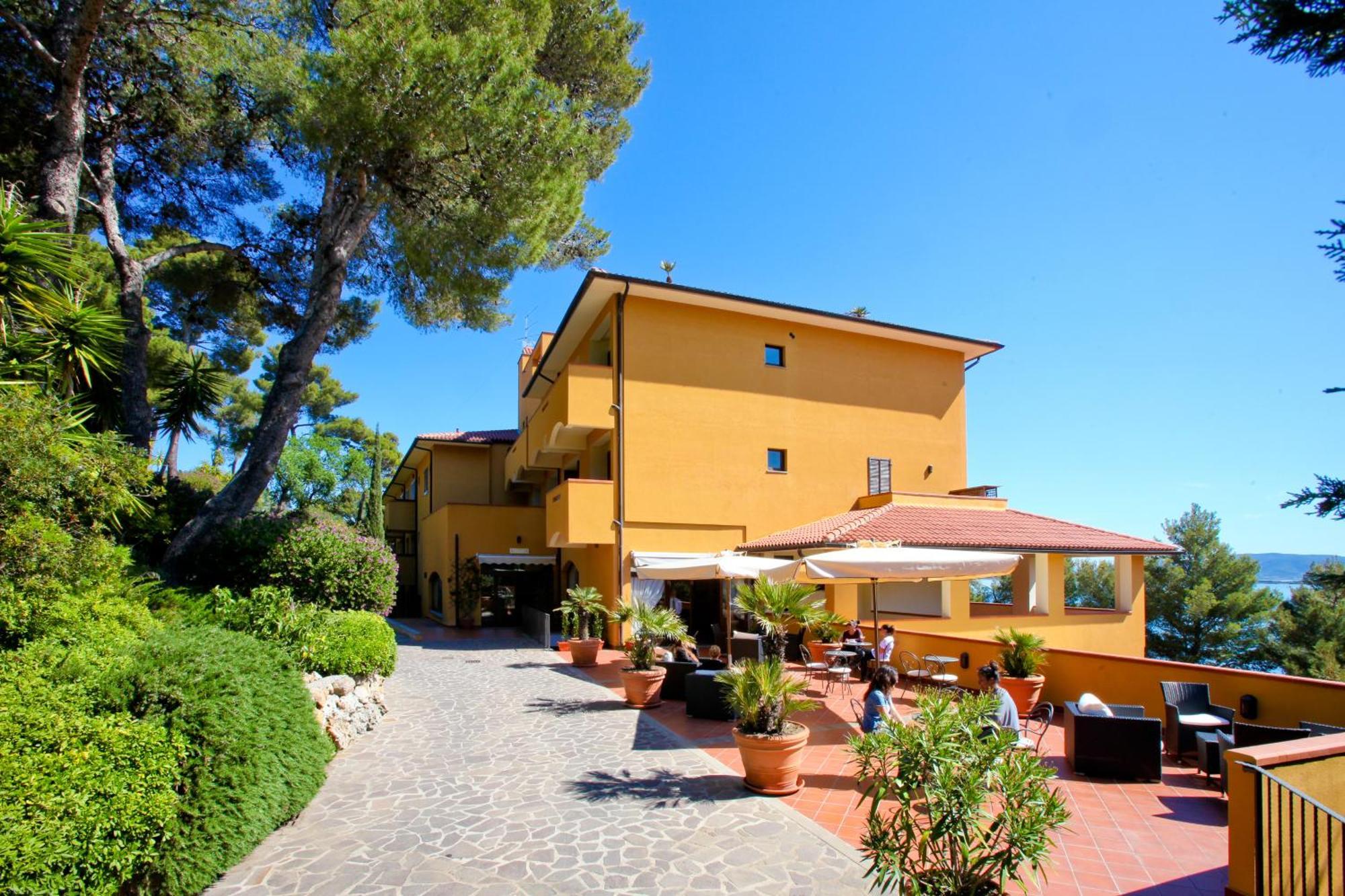 Albergo Filippo II Porto Santo Stefano  Exterior photo